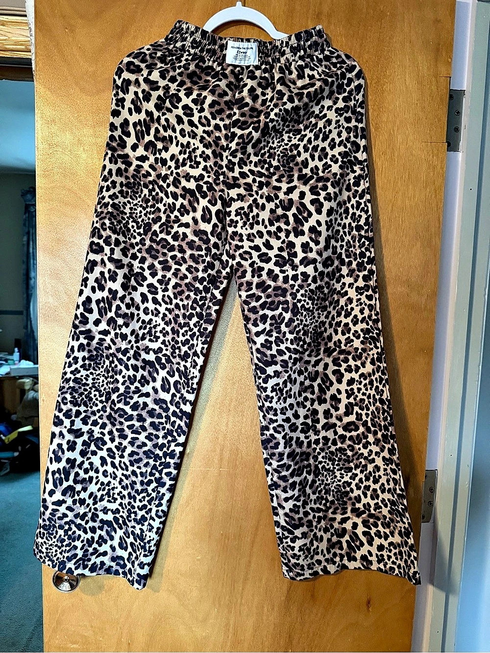 Ezwear Leopard Print Woven Wide Leg Pants